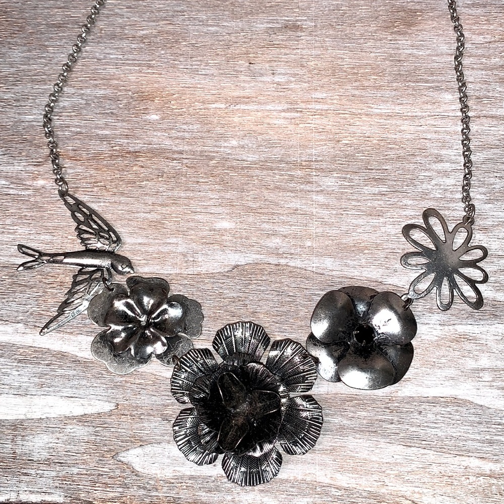 Bird & flowers silvertone necklace